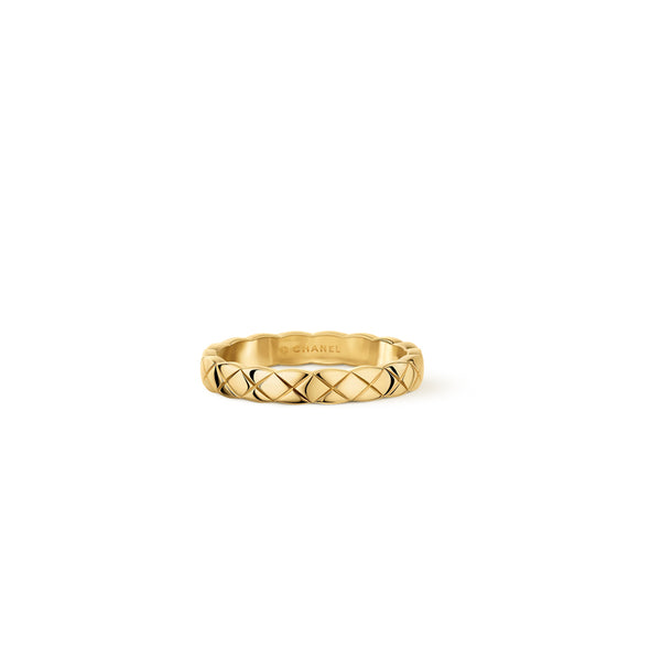 Shop CHANEL COCO CRUSH Coco Crush Ring (J10574) by 紬