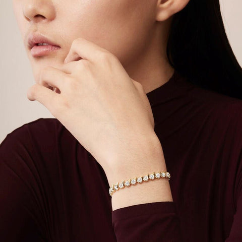 Hearts On Fire 18KY LU Droplet Bracelet