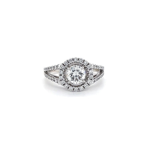 Mémoire Round-cut Engagement Ring