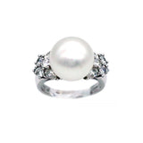 White South Sea Pearl Diamond Ring