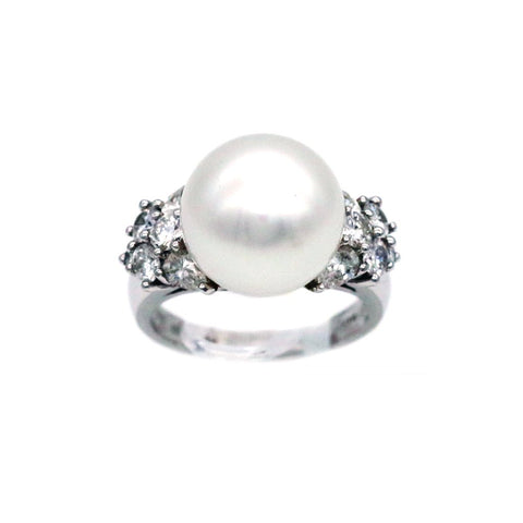 White South Sea Pearl Diamond Ring