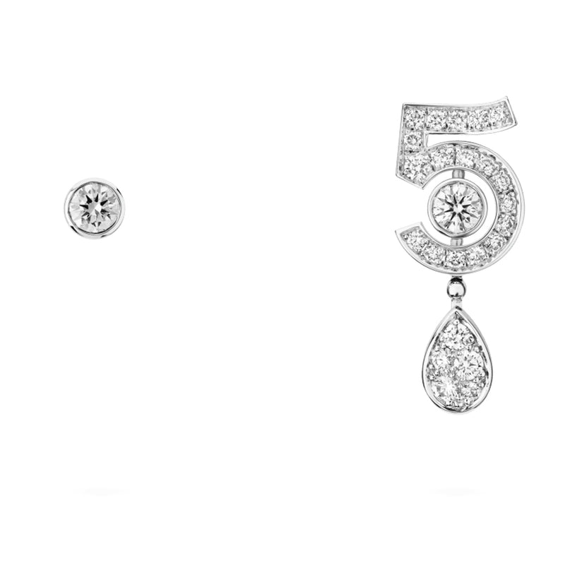 CHANEL Eternal N°5 Necklace - J11991 – Chong Hing Jewelers