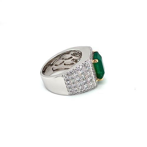 Emerald Diamond Ring